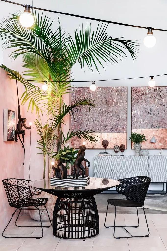 一家匠心别具的新潮家居买手店,她打造了一家美如画的家居买手店