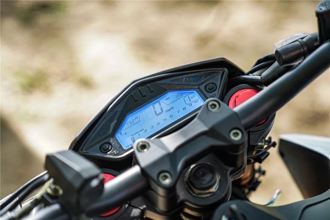 银钢铁拳250到底值不值得入手,1万左右的重型拉力车