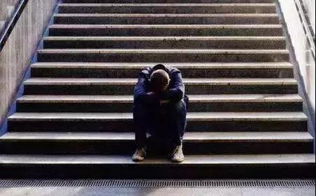 “深夜12点，14岁的儿子偷偷看黄片”