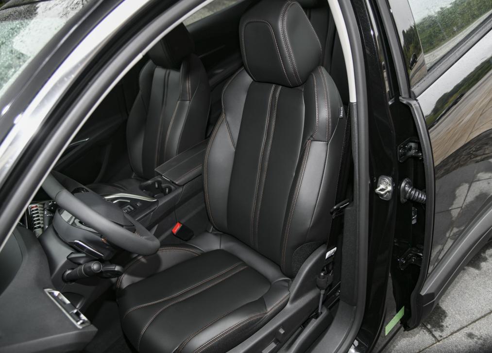 法系车的中流砥柱，外观帅气、三大件可靠，标致4008销量却很一般