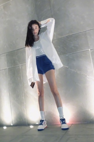 张天爱鳄鱼与牙签鸟长腿,张天爱变漂亮了