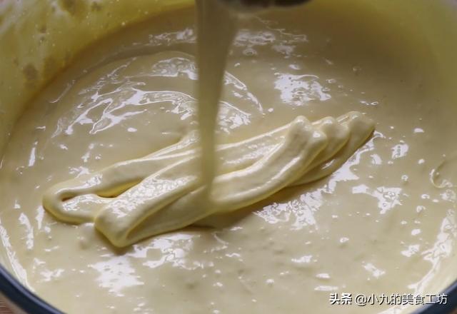 电饭锅怎么做蛋糕又软又蓬松简单,普通老式电饭锅能做蛋糕不加牛奶