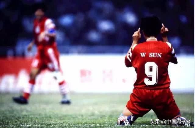 铿锵玫瑰坚强的活着,铿锵玫瑰努力拼搏