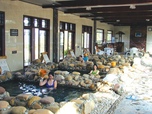 张家界江垭温泉旅游价格,张家界江垭温泉