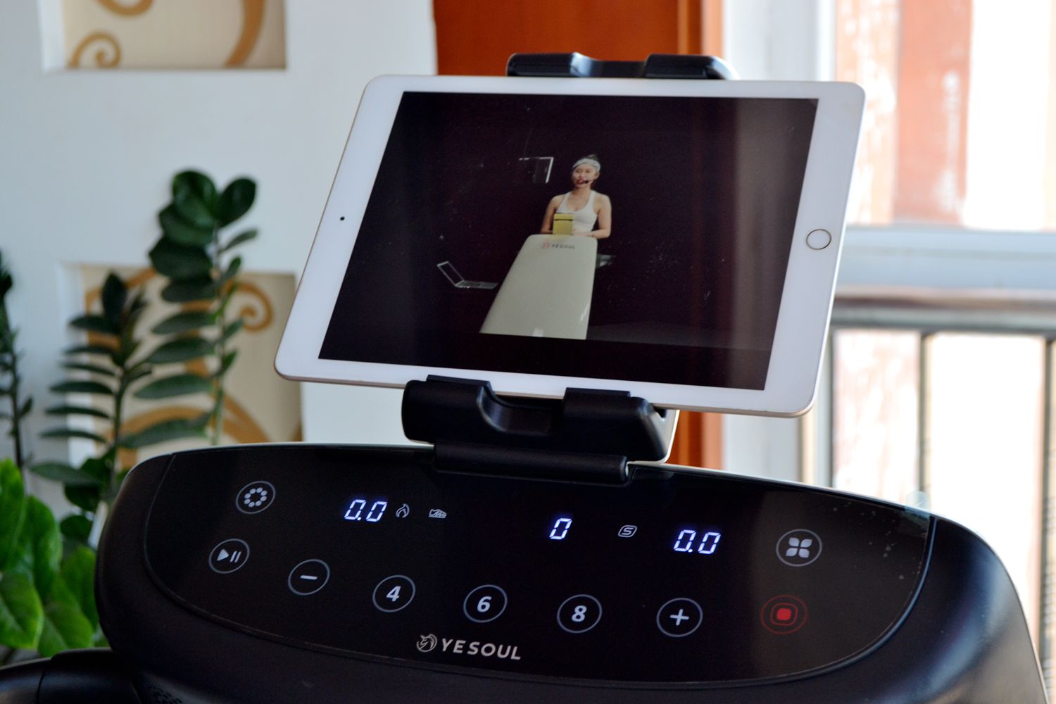 野小兽p30智能跑步机测评,野小兽p30跑步机开箱视频