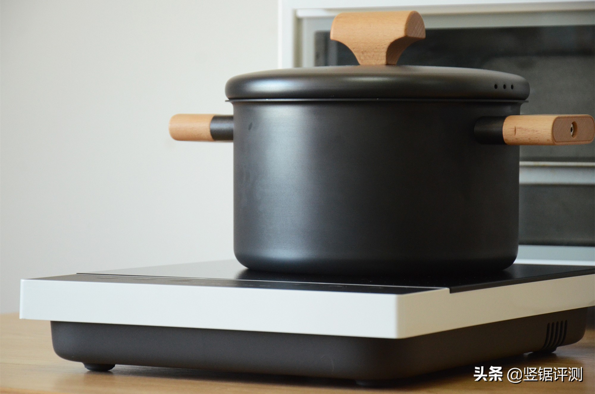 小米“米家电磁炉C1”评测:7挡火力,2100W大功率设计