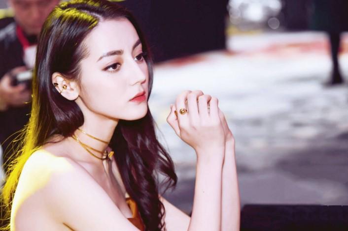 女性黄金手镯多少克合适,黄金手镯选多少克的比较合适