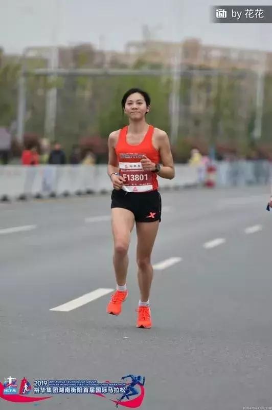 女子马拉松全马中国第一名,全马女生跑了37公里马拉松