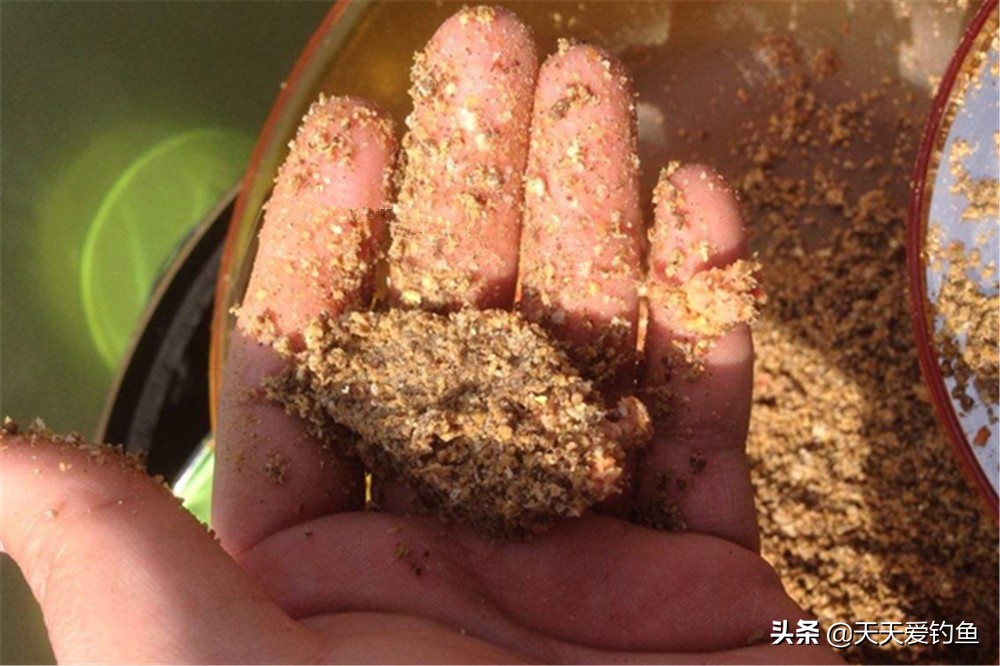 手竿狂拉白条的几种方法，小鱼想要钓得多，也是需要技术的