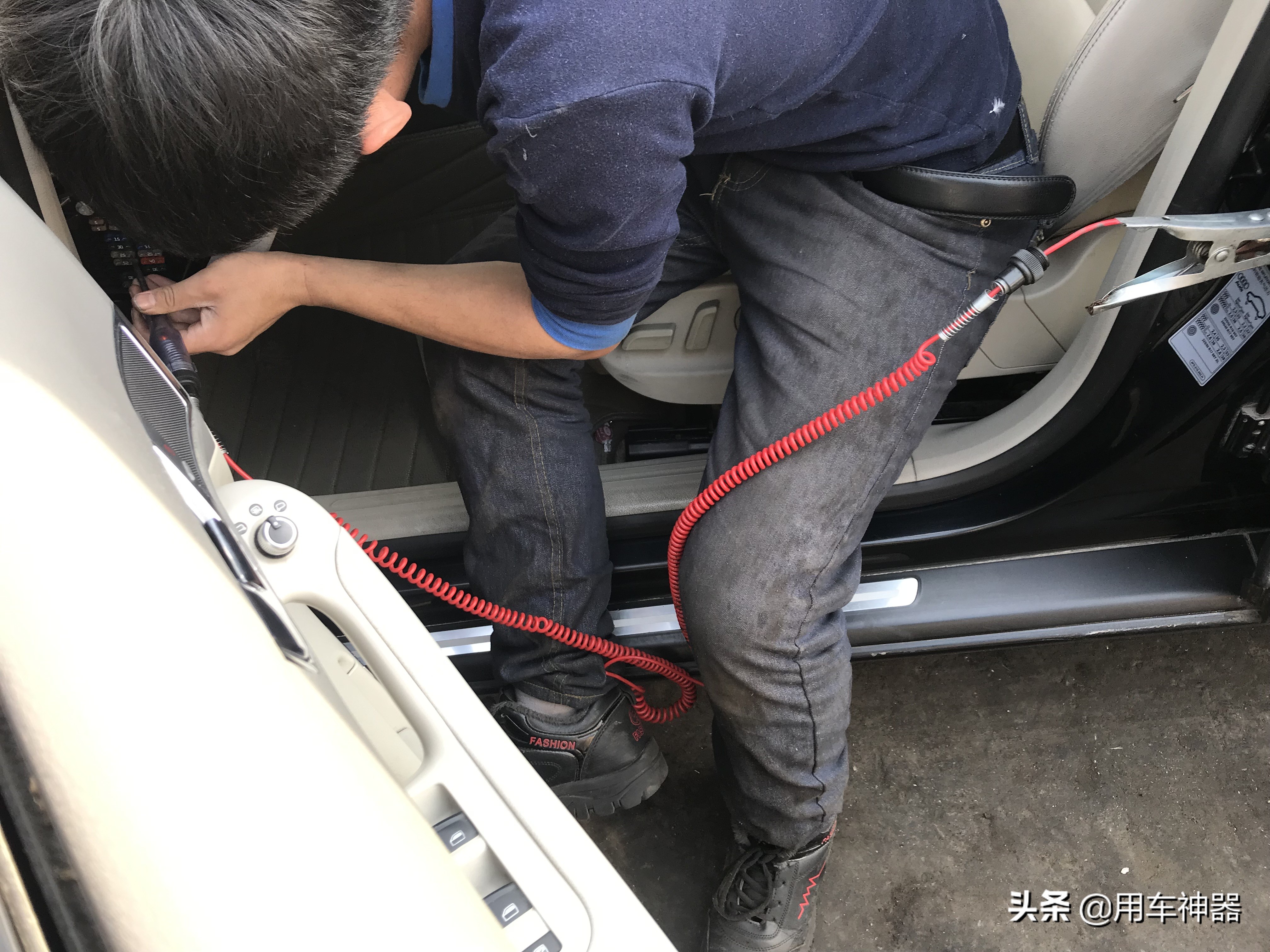 奥迪车点烟器作用,奥迪点烟器两个都不管用了