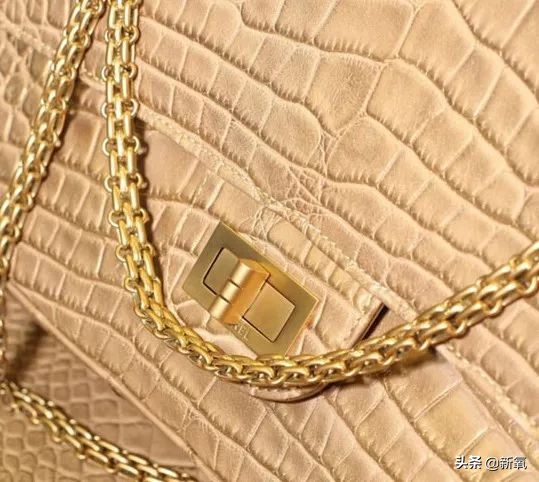 大牌包包上有瑕疵,大牌包的缺陷