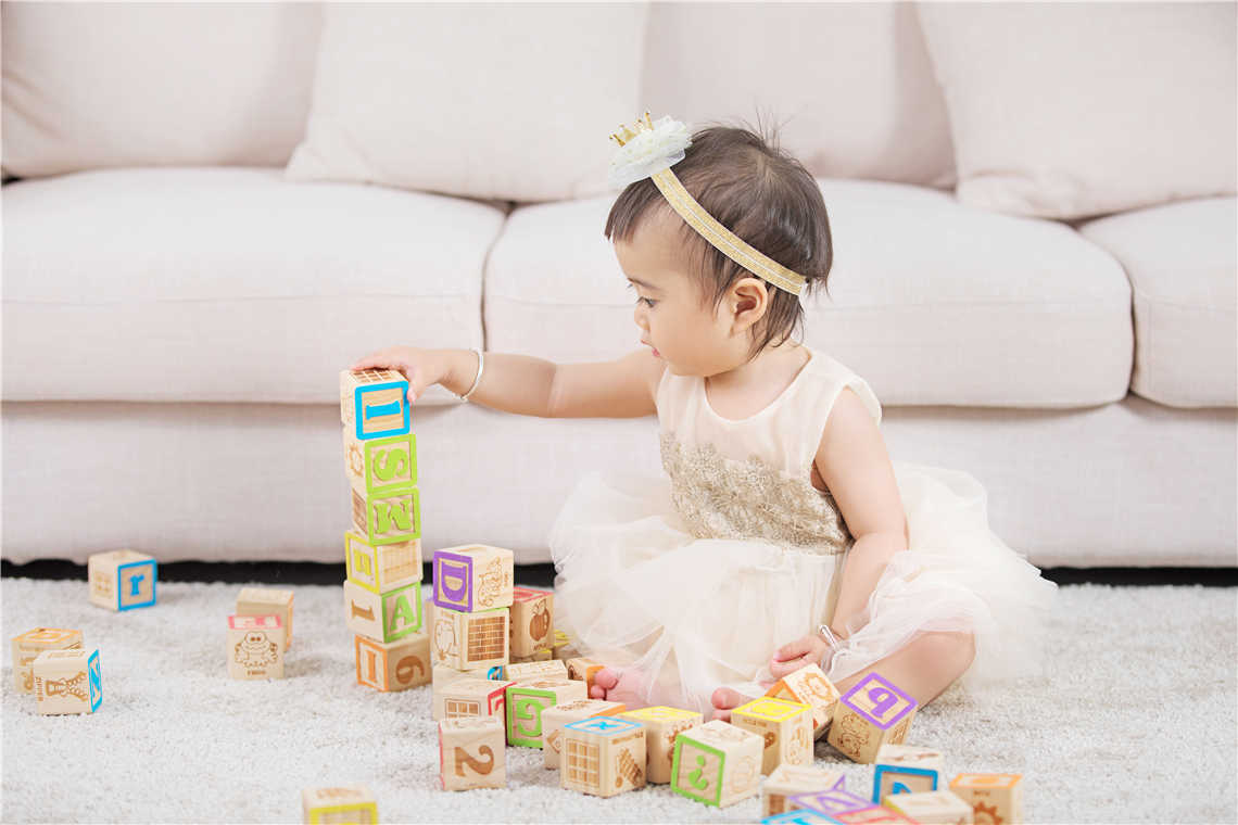 80年代“建国”、00后的“梓涵”，这些名字别再给孩子取了