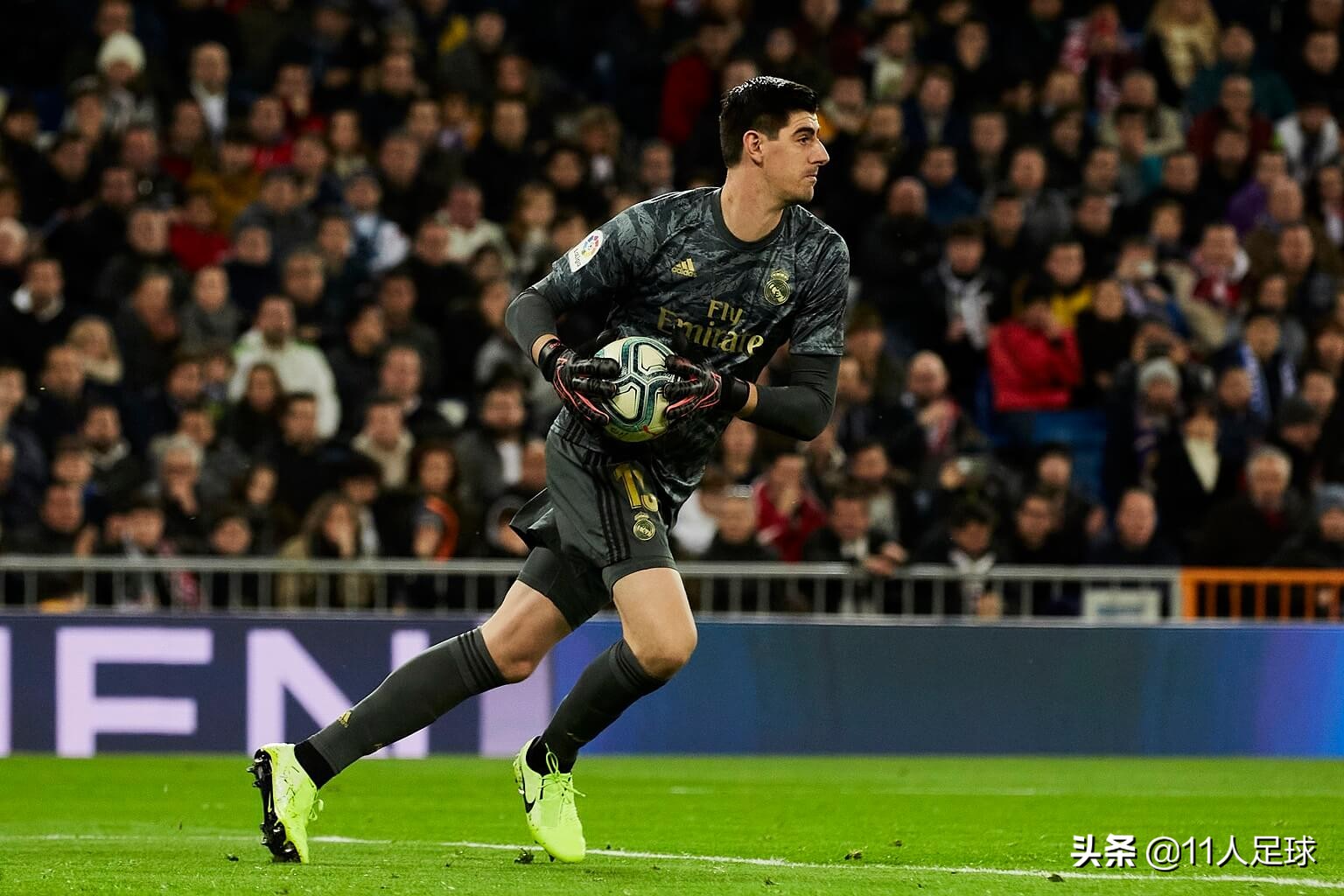 皇马卡塞米罗完整版,卡塞米罗抱住库尔图瓦