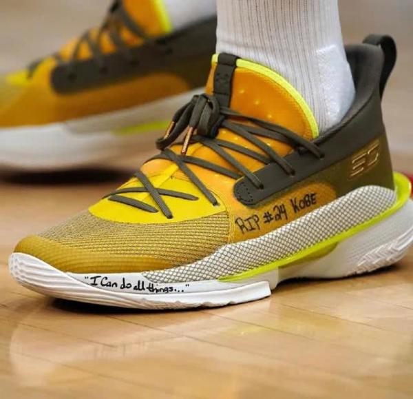 NBA黑人月配色球鞋