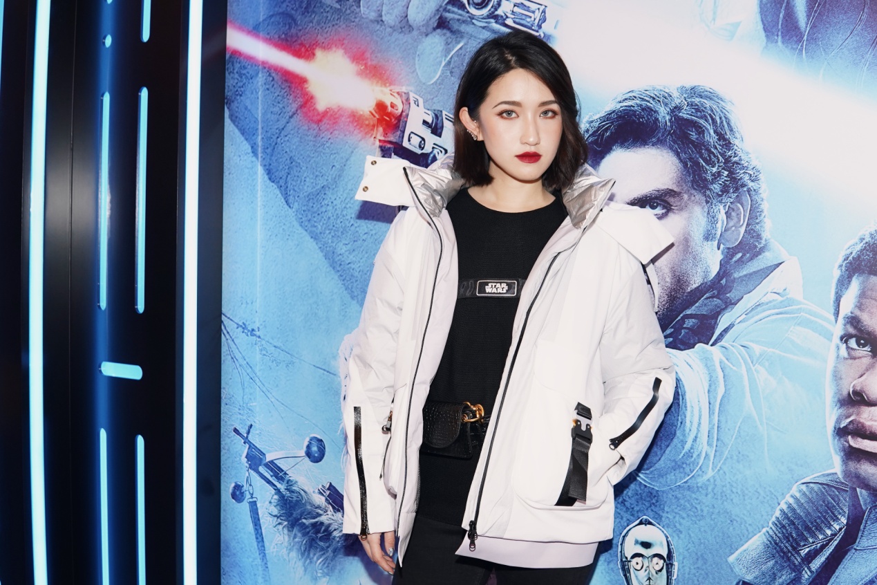 2020年波司登羽绒杨幂同款,杨幂同款波司登渐变色羽绒服