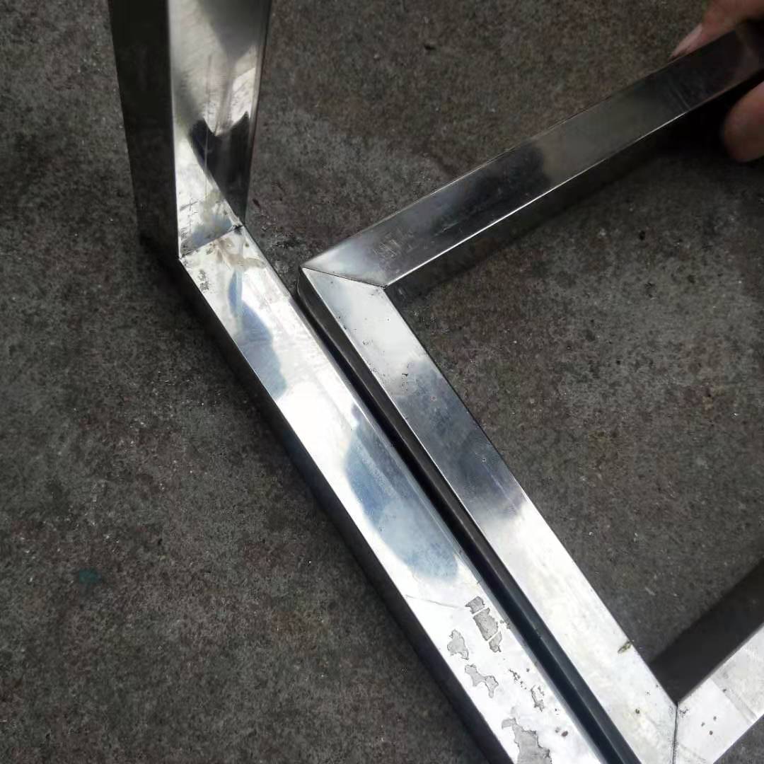 25方管切九十度角一次成型,25方管切90度角