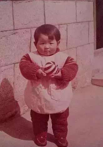 本溪人小时候穿过的爆款，太时髦了！你穿过几件？