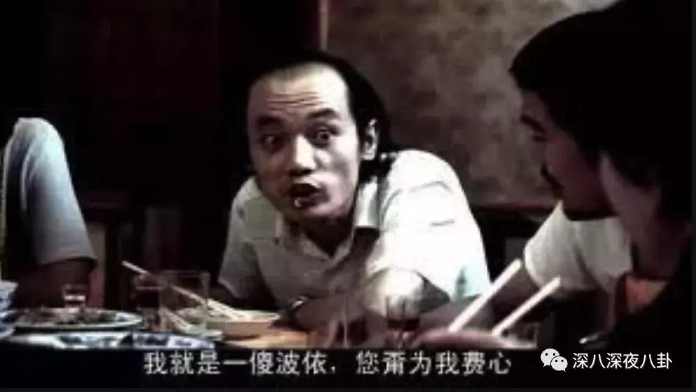 葛大爷回看以前的比赛,葛大爷下班时候的日常