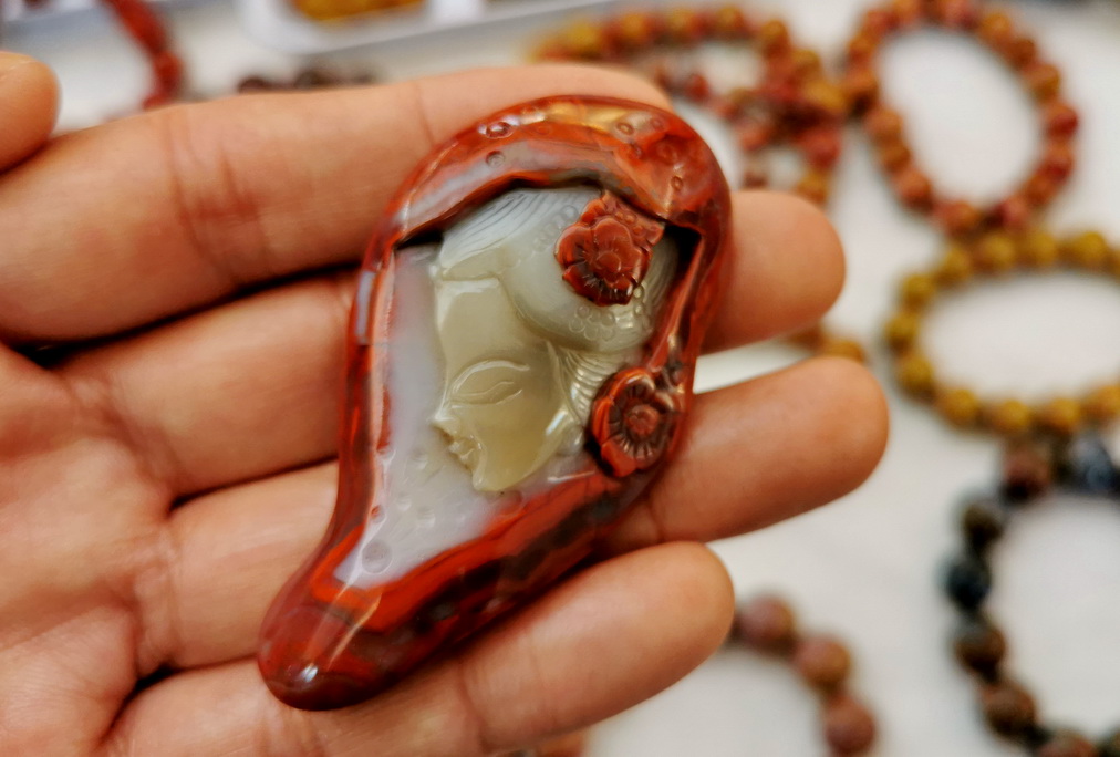 十家子战国红玛瑙价格,十家子镇玛瑙市场大集