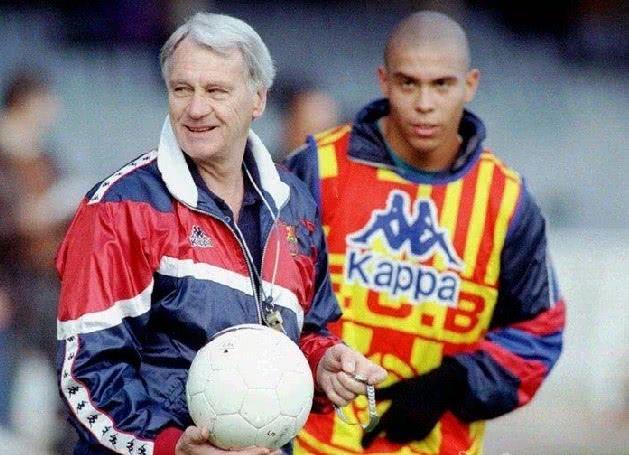 罗布森巴塞罗那教练,罗布森什么水平