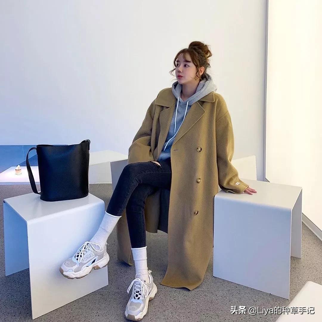 别再穿高跟鞋了，大衣+4双鞋，正火