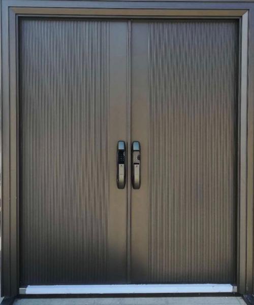 猪年精品：核桃智能锁匹配CEI铸铝钢木装甲门很受高端消费者喜欢