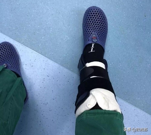 韧带撕裂打石膏拆掉后走路多了疼,韧带损伤打石膏走路