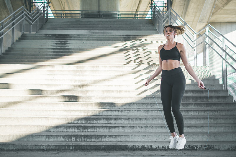 你知道跳绳方法还有哪些,你知道跳绳的方法还有哪些