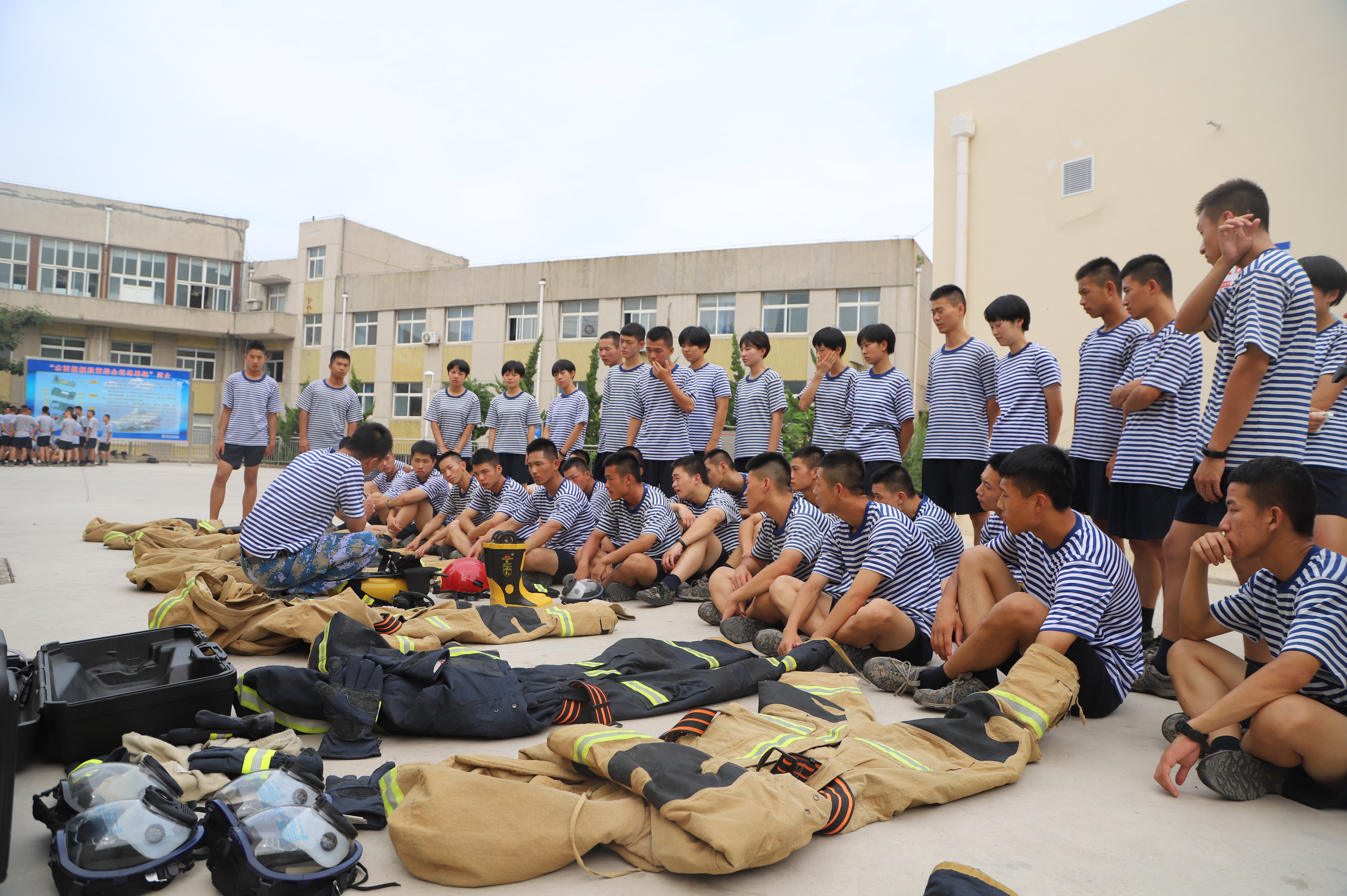 走进海军,走进海军潜艇部队