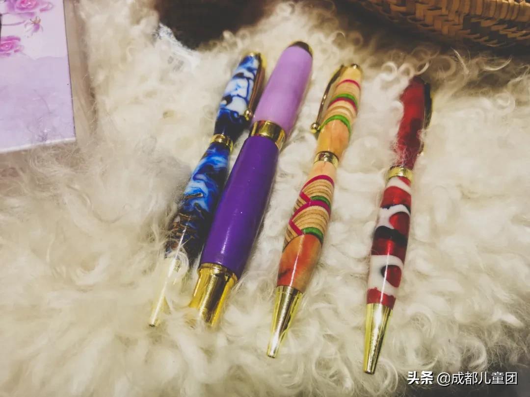 在成都这些小众的杂货铺里，藏着女娃娃最乖的头花