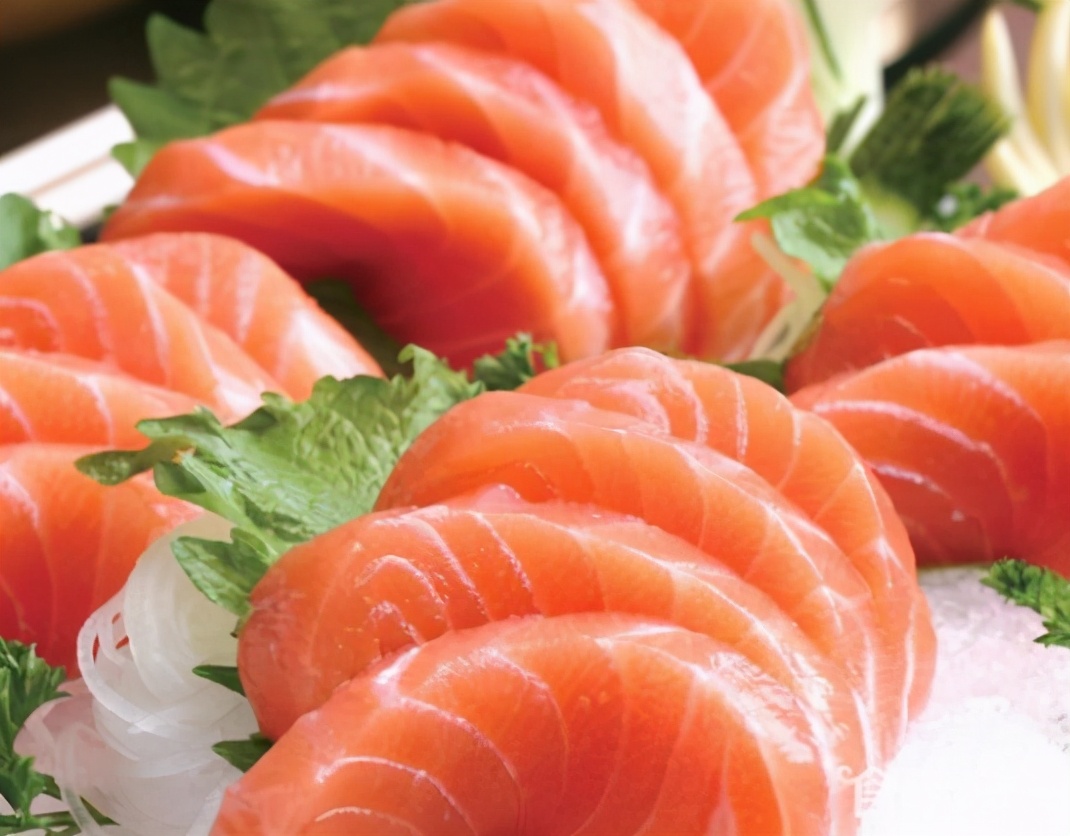 40天左右的狗狗喂什么食物好,二个月狗狗喂什么食物