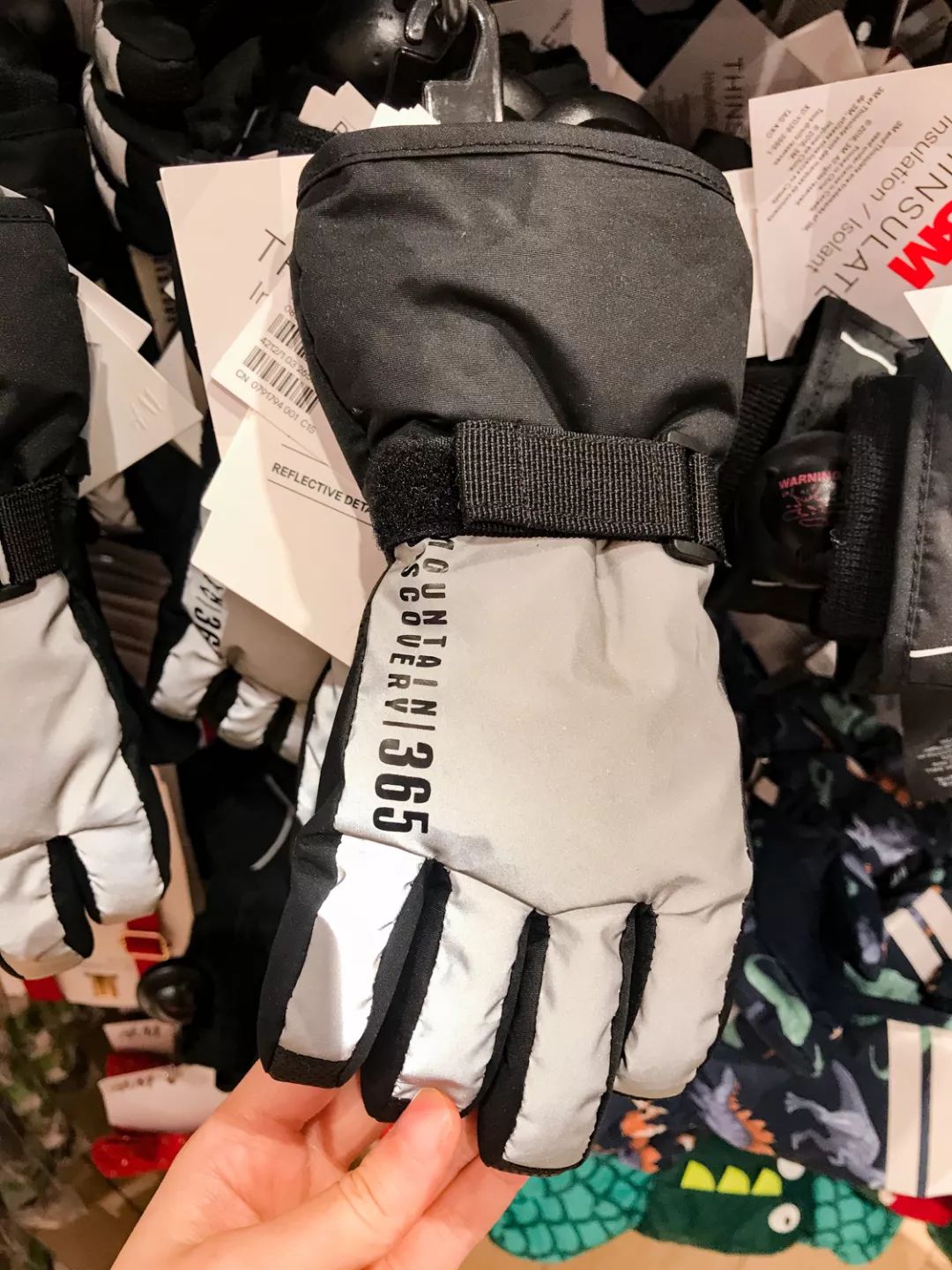 带孩子去滑雪场滑雪需要准备什么,周末带娃亲测滑雪攻略