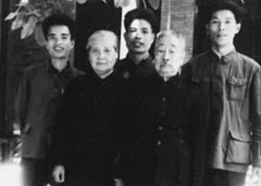 鲁迅30年后见闰土真实故事,鲁迅童年玩伴闰土后来怎样