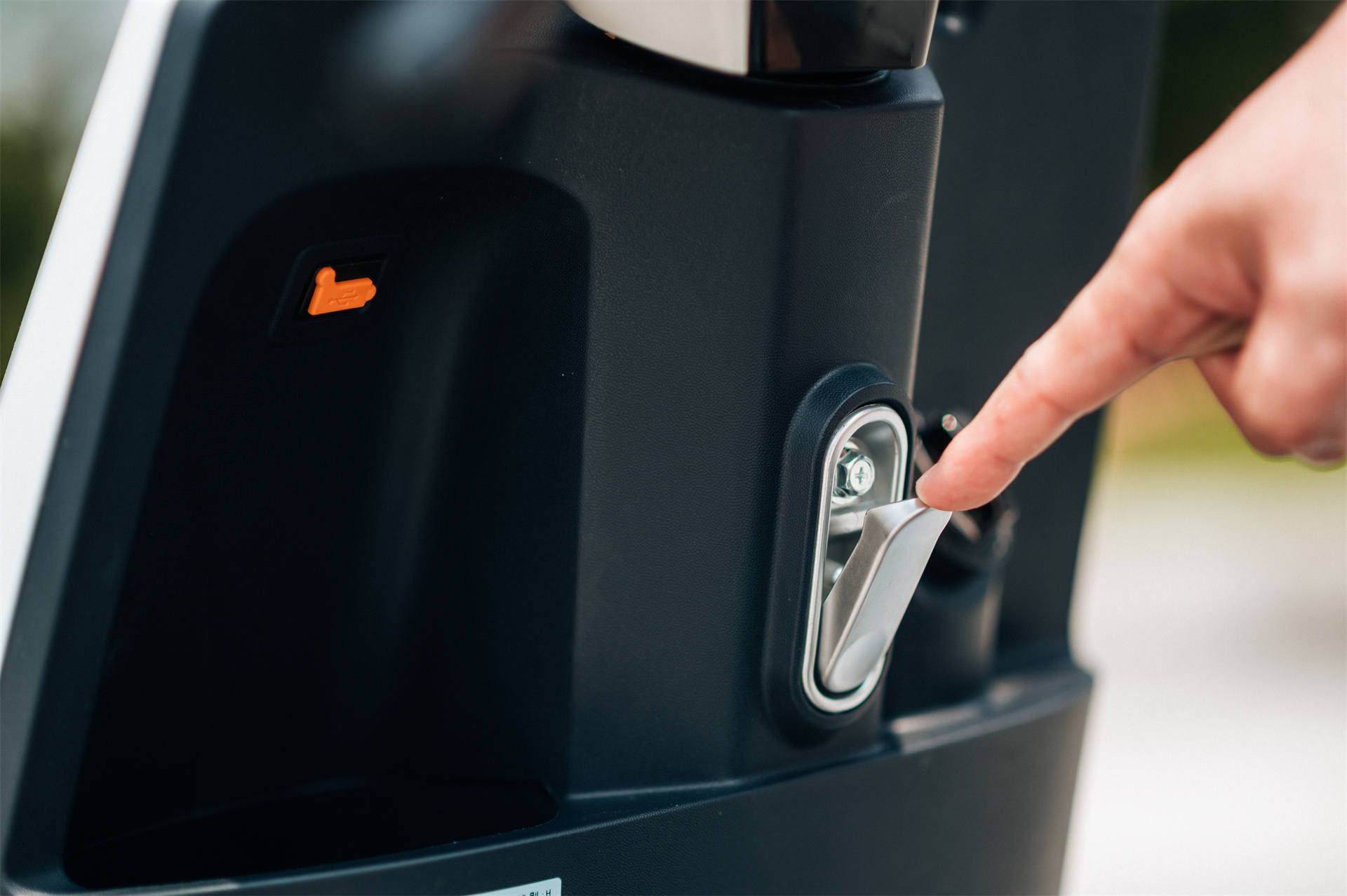 新款爱玛电动车真实测评,电动自行车续航500公里靠谱吗