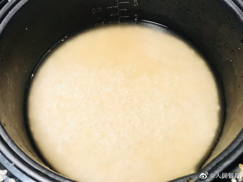 电饭煲广式腊肠煲仔饭的做法大全,腊味煲仔饭电饭煲一锅焖