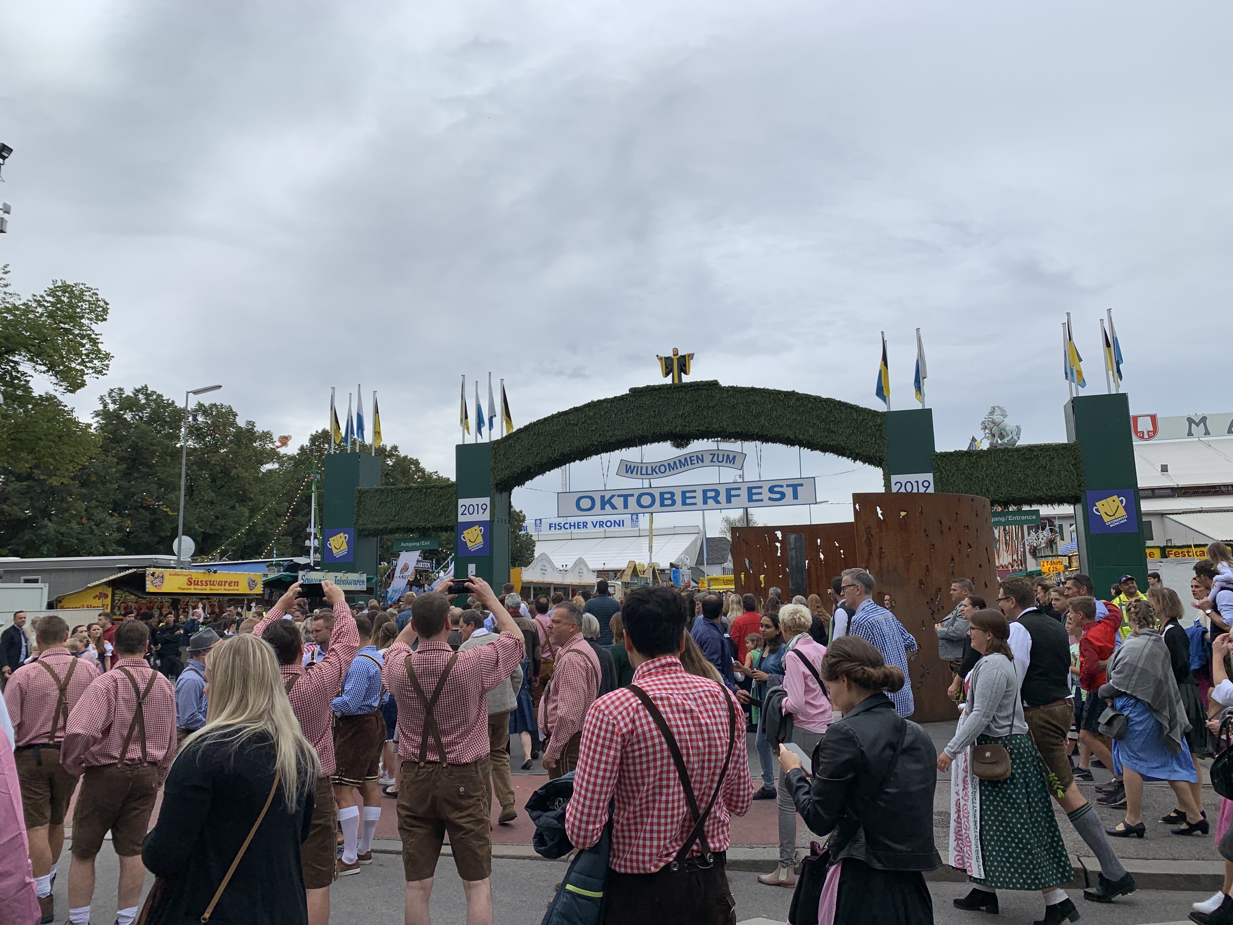 在海外开银行账号难,国内公司可以在国外开银行账号吗