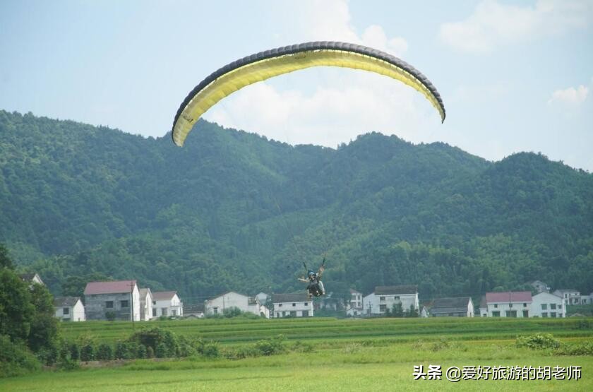 这果园被誉为长沙“花果山”,能玩滑翔伞的果园,比百果园更美