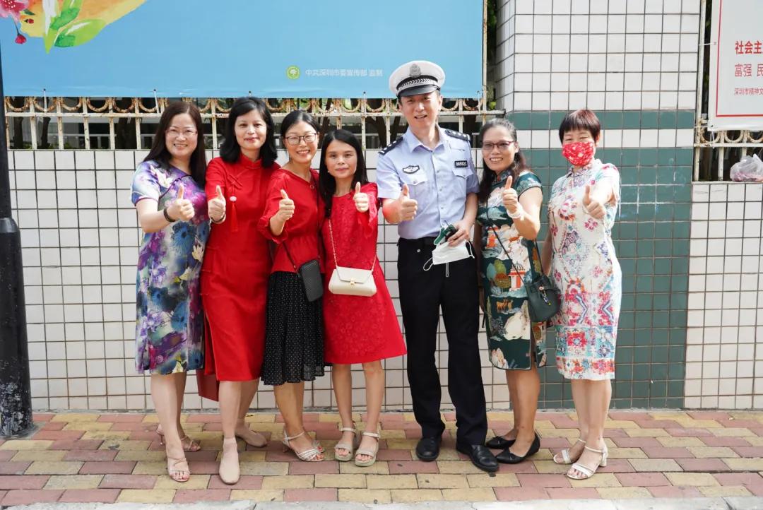 萌娃、萌宠纷纷抢镜!今年高考作文,深圳学生躺赢?