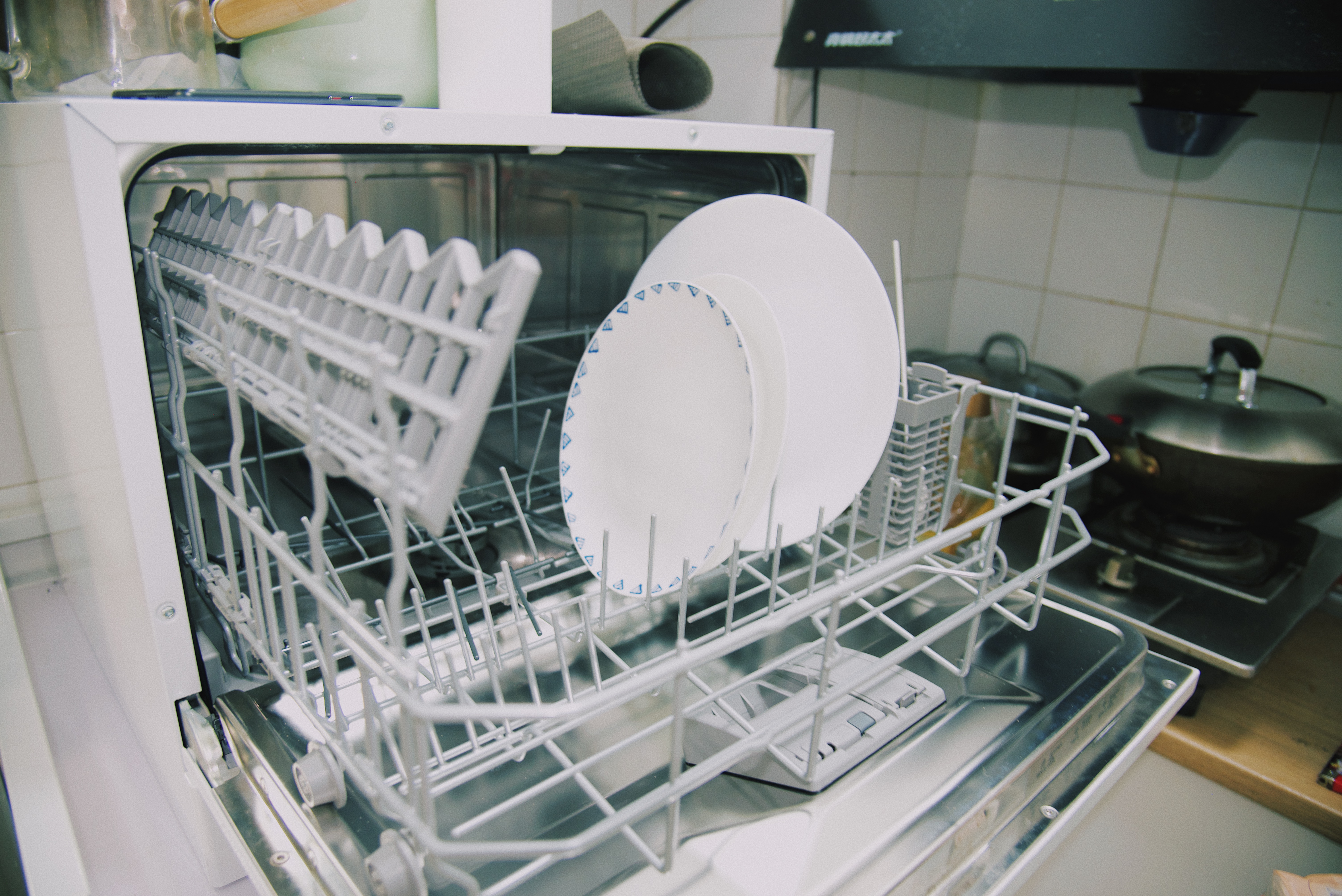 卡萨帝和西门子洗碗机深度测评,无需橱柜改造的洗碗机