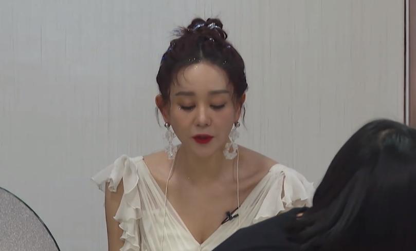 宁静乘风破浪的姐姐万茜出场,乘风破浪宁静黄龄万茜唱歌