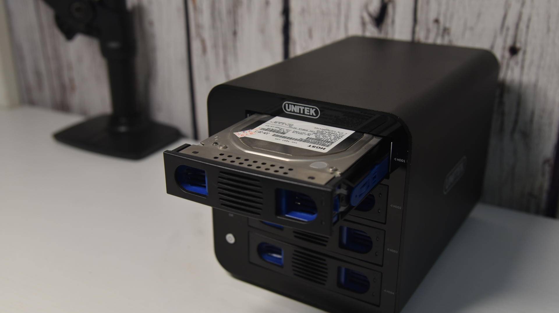 机箱硬盘位不够用,机箱硬盘位不够