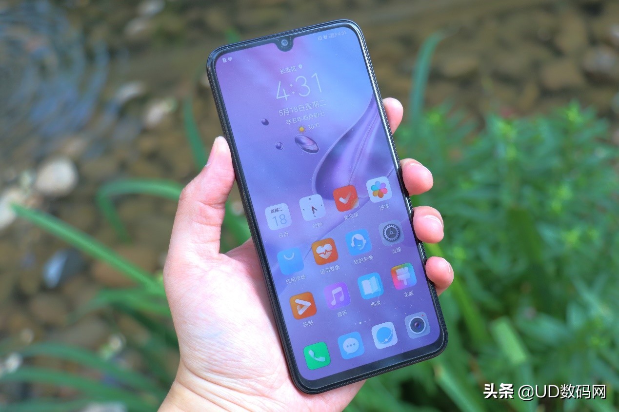 荣耀play5活力版是5g吗,荣耀play5的5g手机优缺点