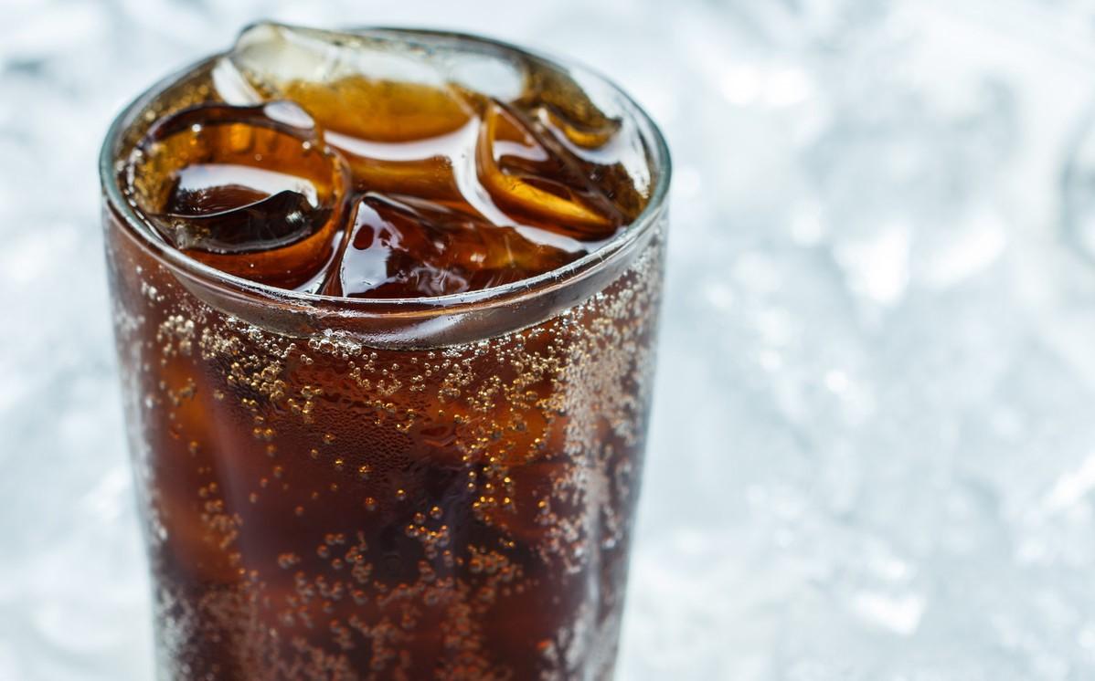 醉酒喝可乐有用吗,醉酒喝碳酸饮料好吗