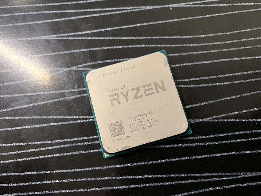 自己装的电脑点不亮,新买的电脑不亮怎么办