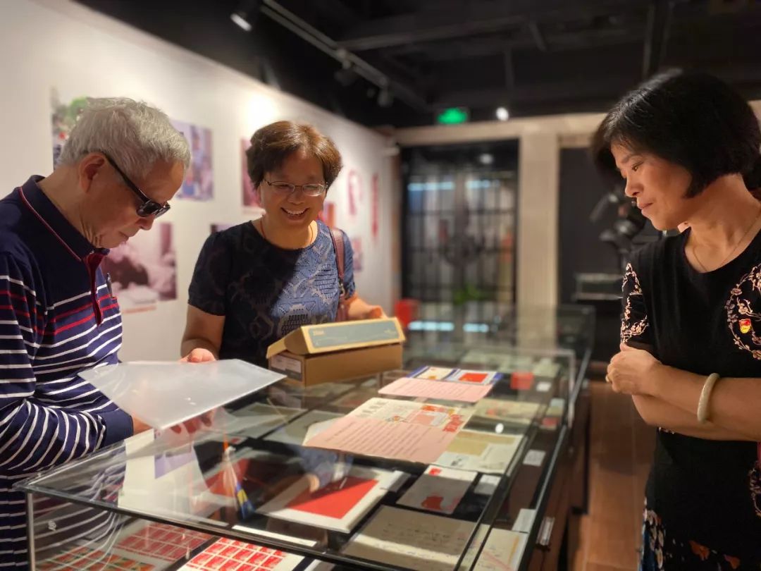 为祖国庆生为祖国敬礼,为祖国庆生红旗飘扬