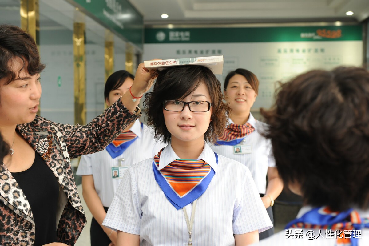 职场仪容仪表与举止礼仪,职场举止视频教程