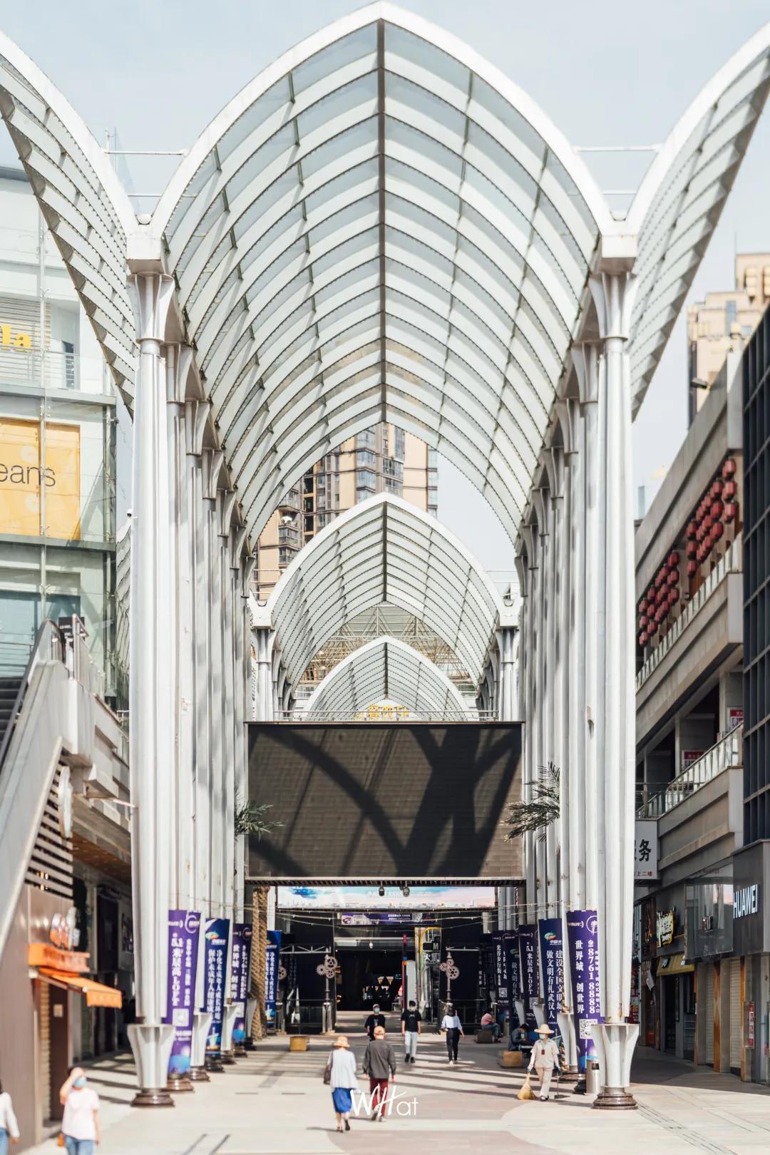 青春散场后的岁月,青春结束了我们的故事还在继续