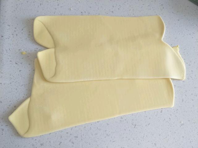 面粉清水做手擀面？难怪黏连不劲道，再加一勺“它”，超弹超劲道