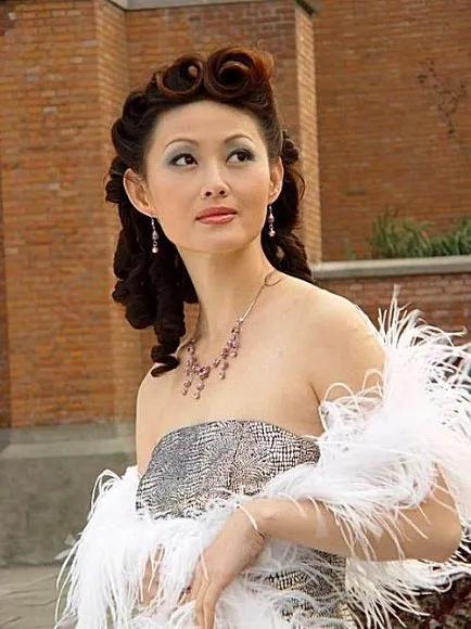 黄圣依还记得她演的七仙女吗,天仙配七仙女黄圣依身份暴露