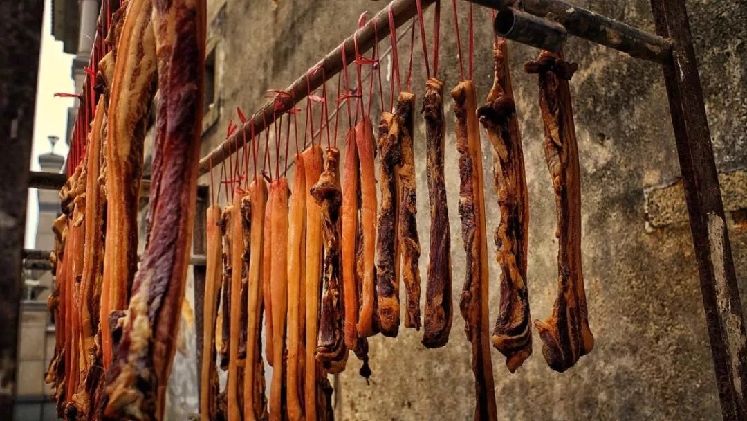 鄱阳湖腊肉炒藜蒿,炒腊肉的野菜大全